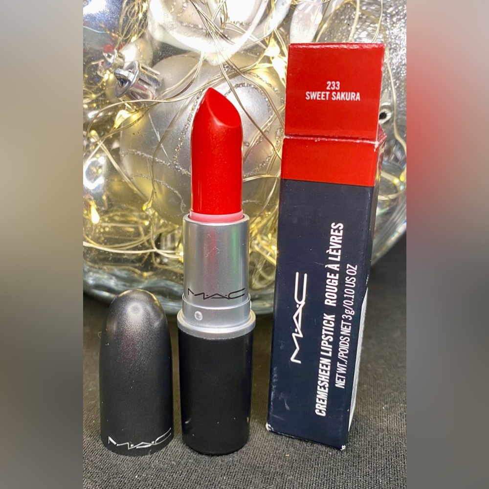 MAC LIPSTICK shade SWEET SAKURA